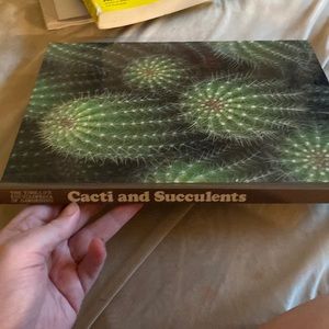 Cacti and succulents book